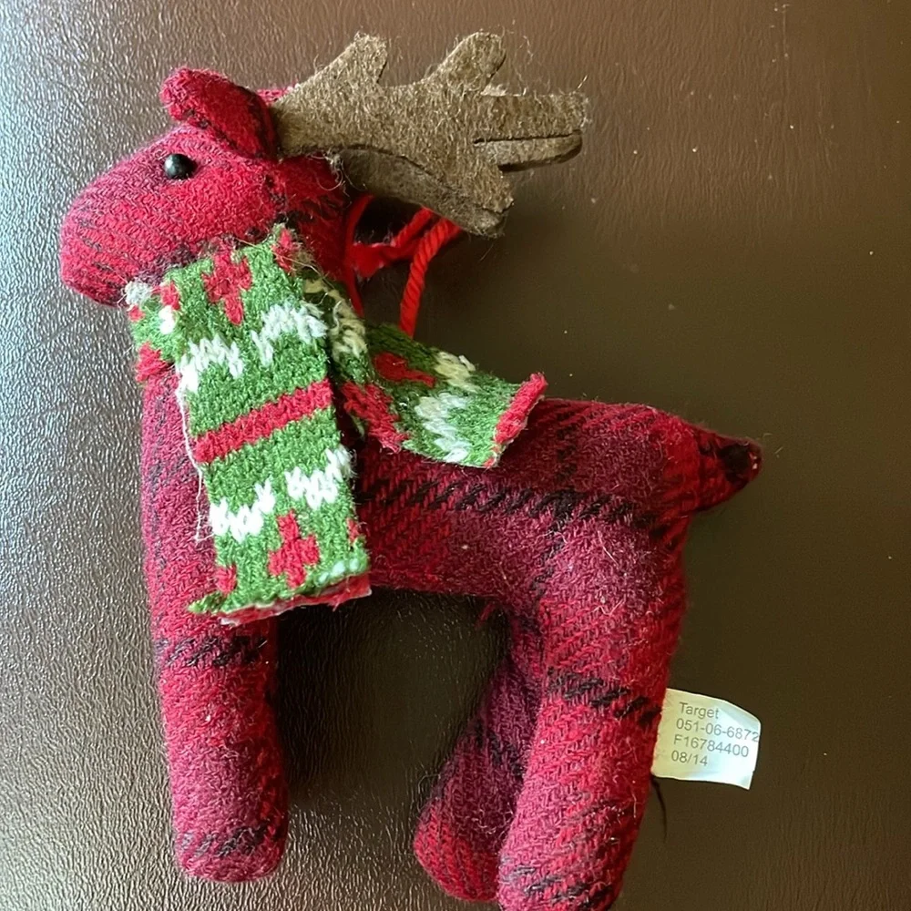Wondershop Red Reindeer Cloth Holiday Christmas Ornament Scarf 6